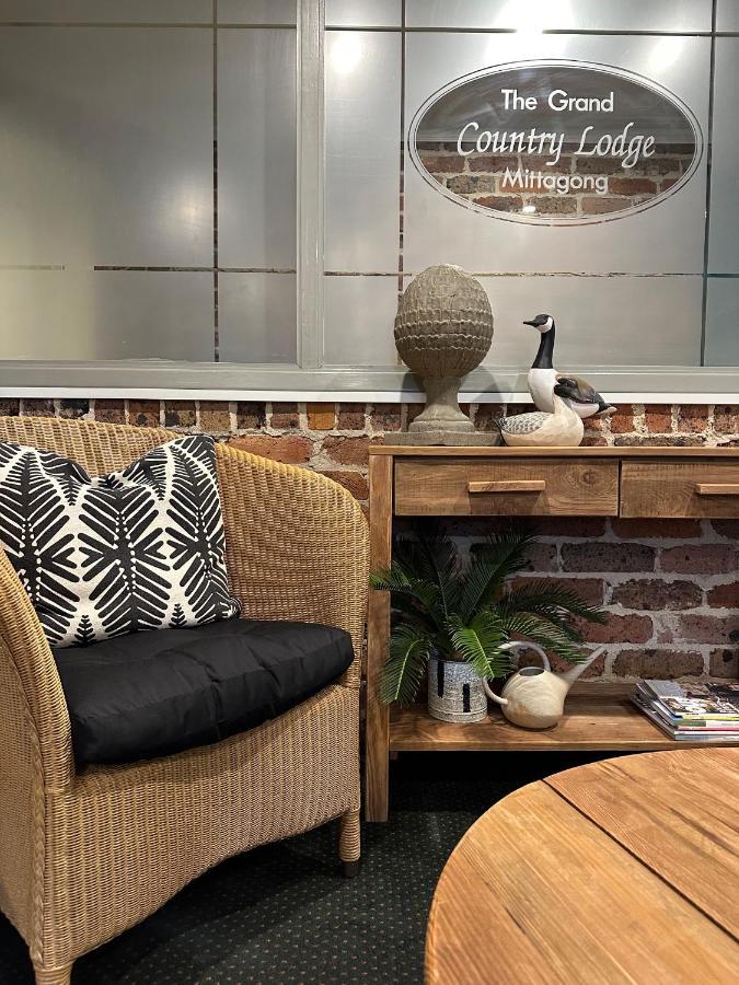 Grand Country Lodge Motel Mittagong Exteriör bild