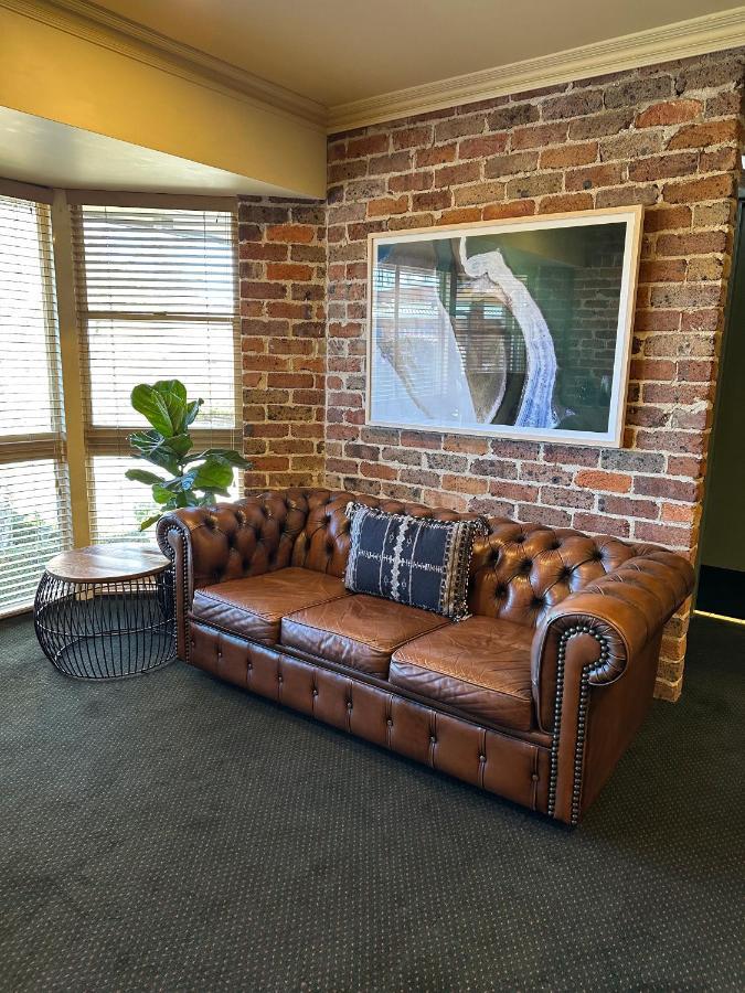Grand Country Lodge Motel Mittagong Exteriör bild