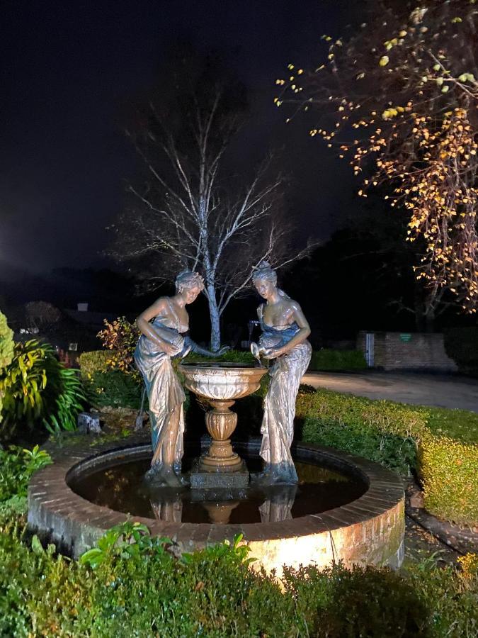 Grand Country Lodge Motel Mittagong Exteriör bild