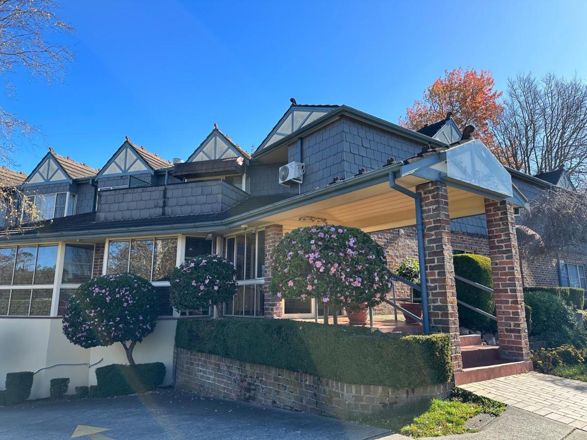 Grand Country Lodge Motel Mittagong Exteriör bild