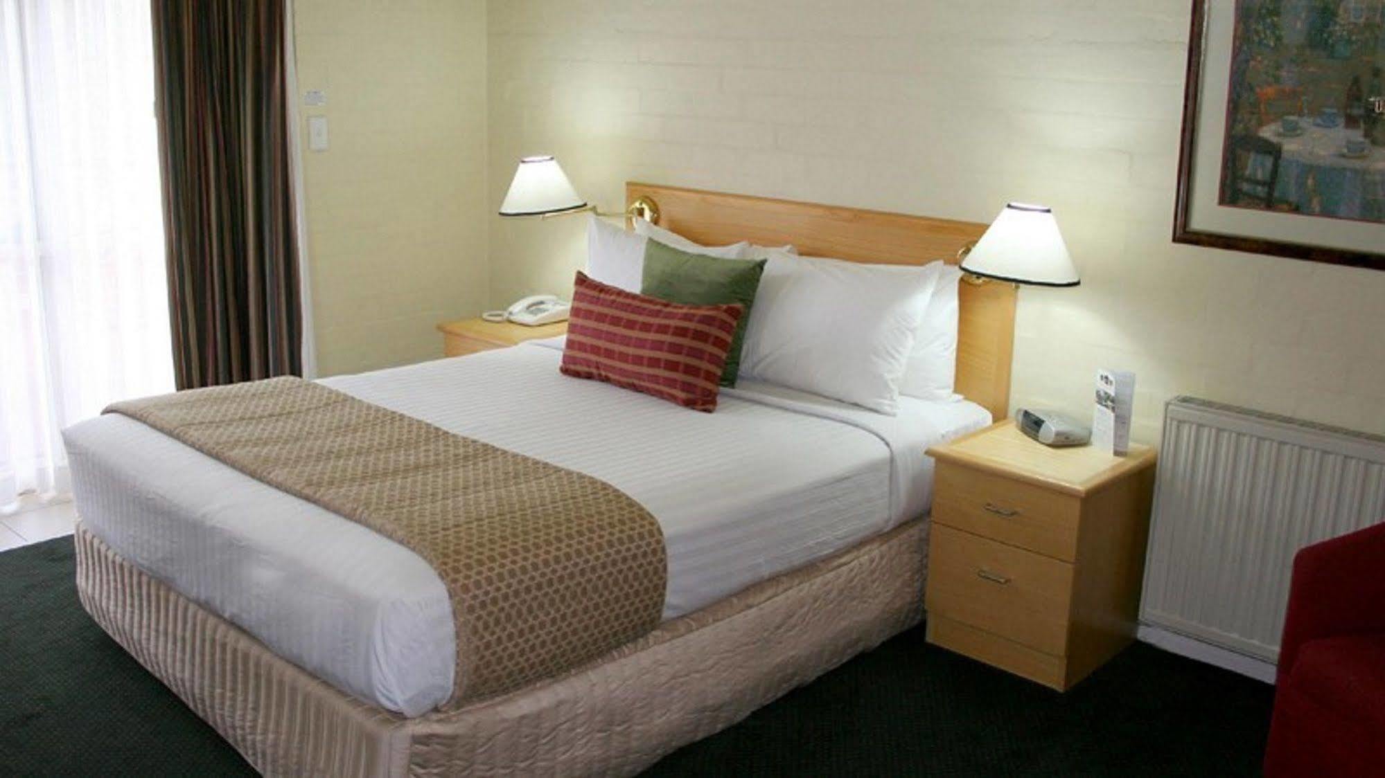 Grand Country Lodge Motel Mittagong Exteriör bild